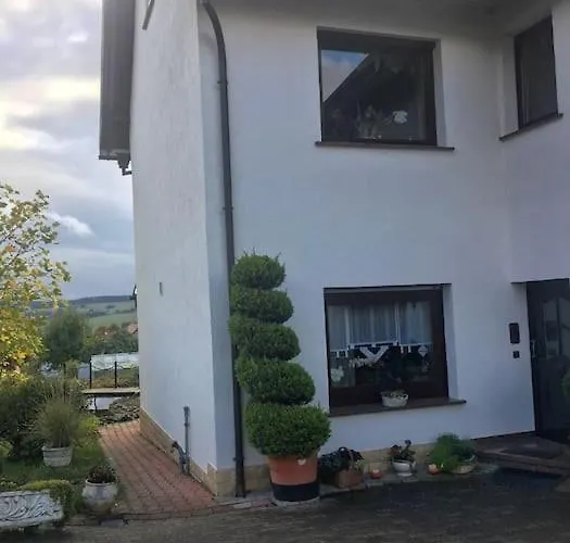 Gemuetliche Grosse In Ruhiger Lage Appartement